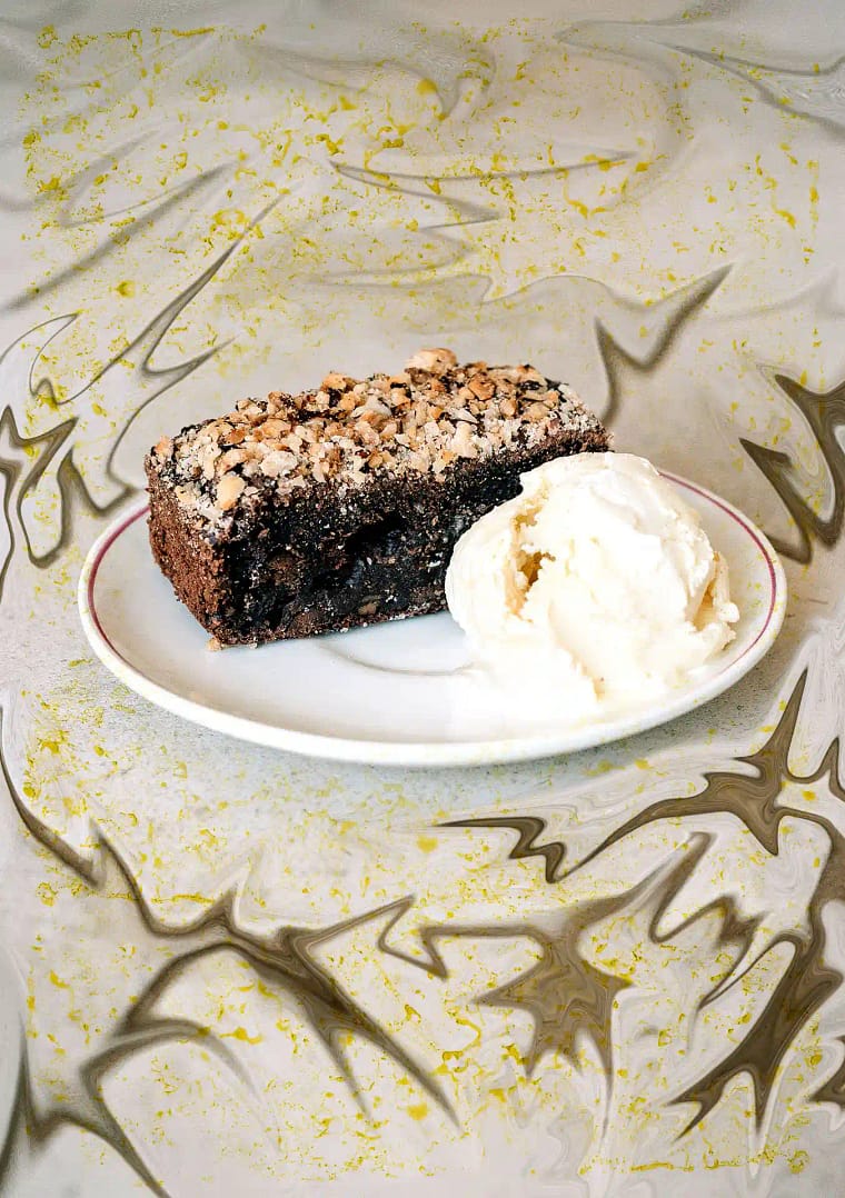 Brownie de chocolate y avellanas